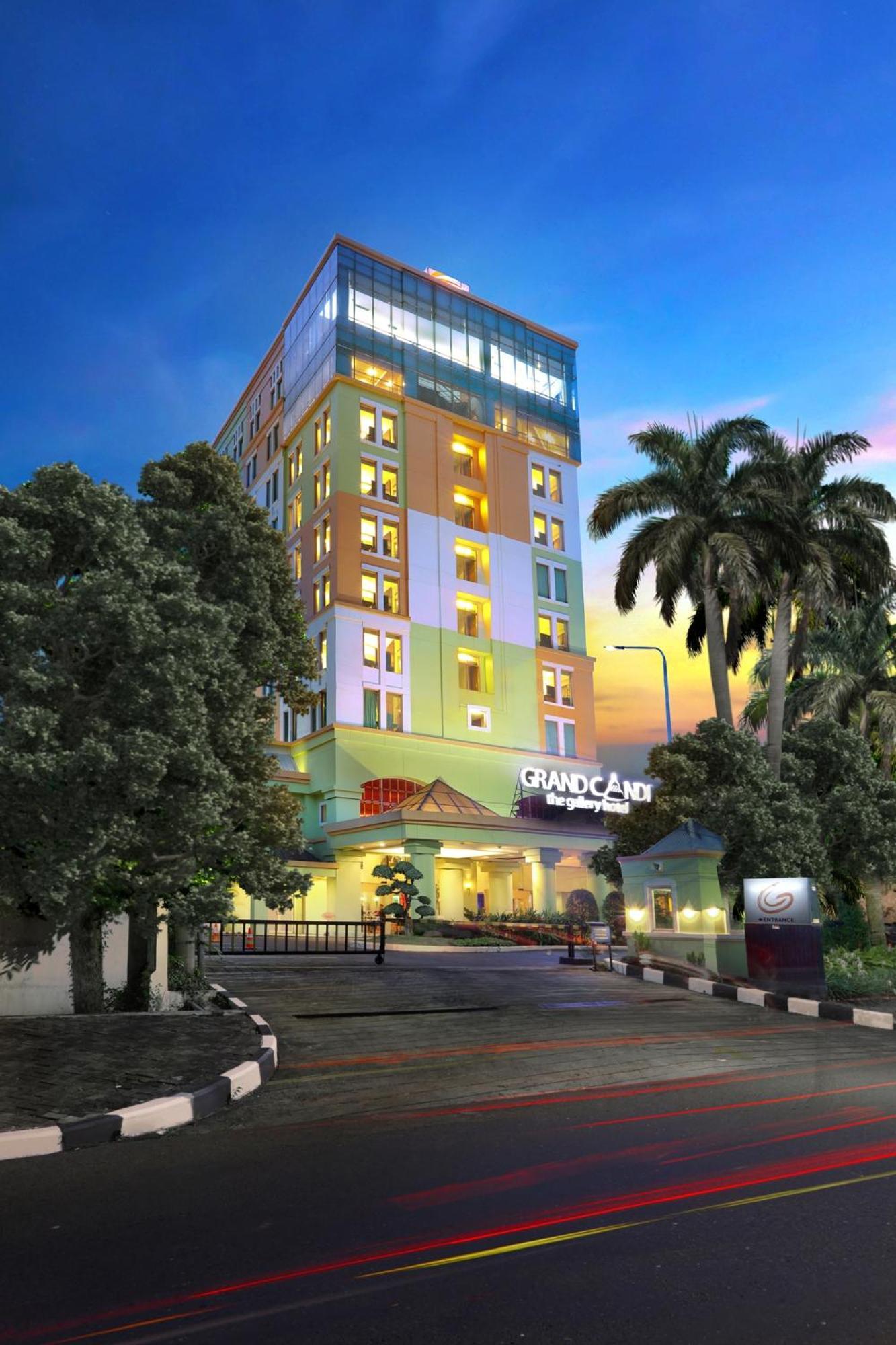 Grand Candi Hotel Semarang Exterior foto