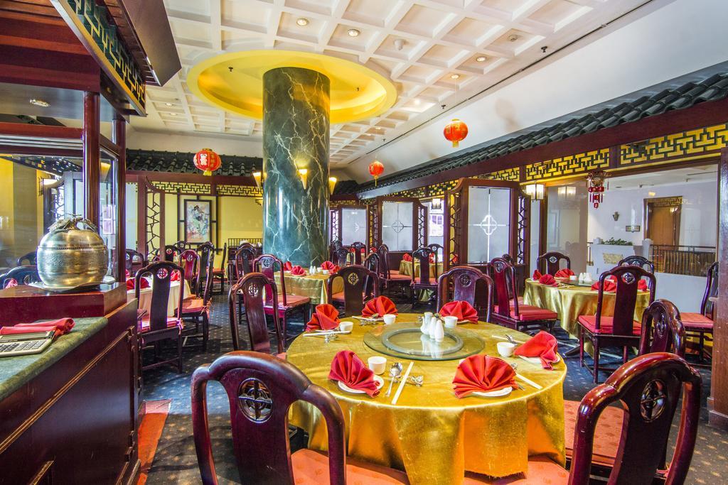 Grand Candi Hotel Semarang Exterior foto