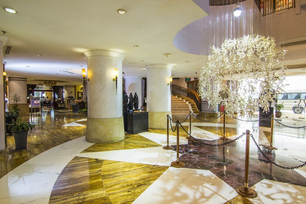Grand Candi Hotel Semarang Exterior foto