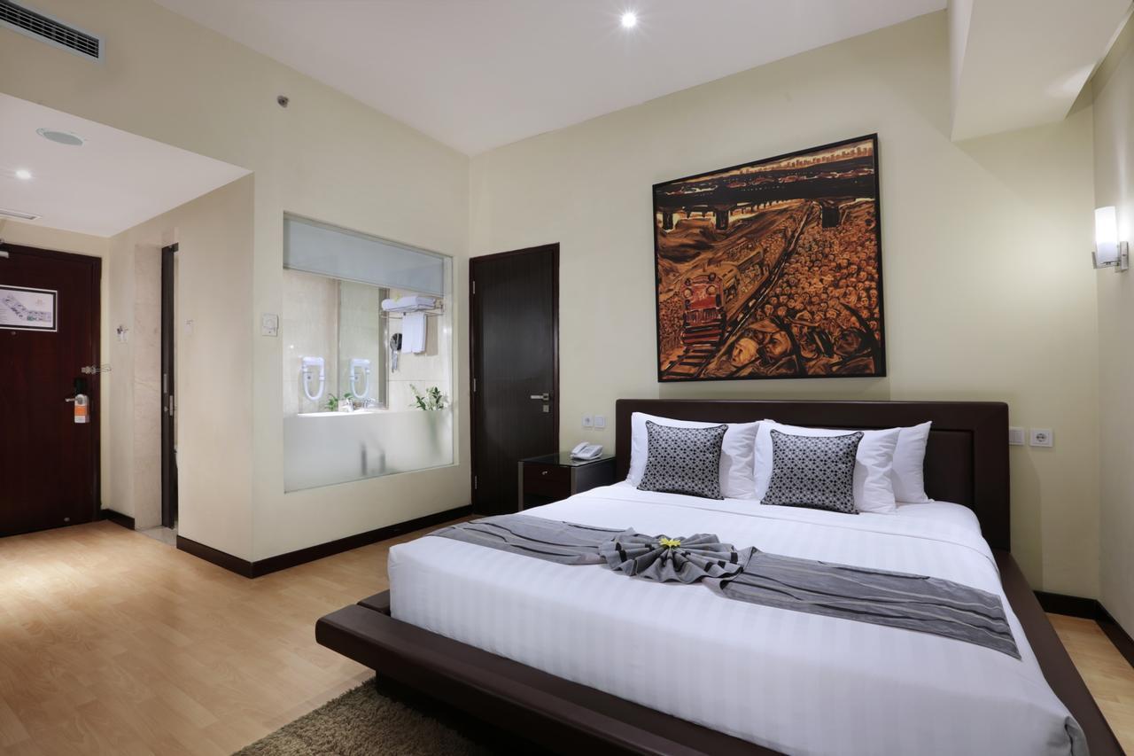 Grand Candi Hotel Semarang Exterior foto