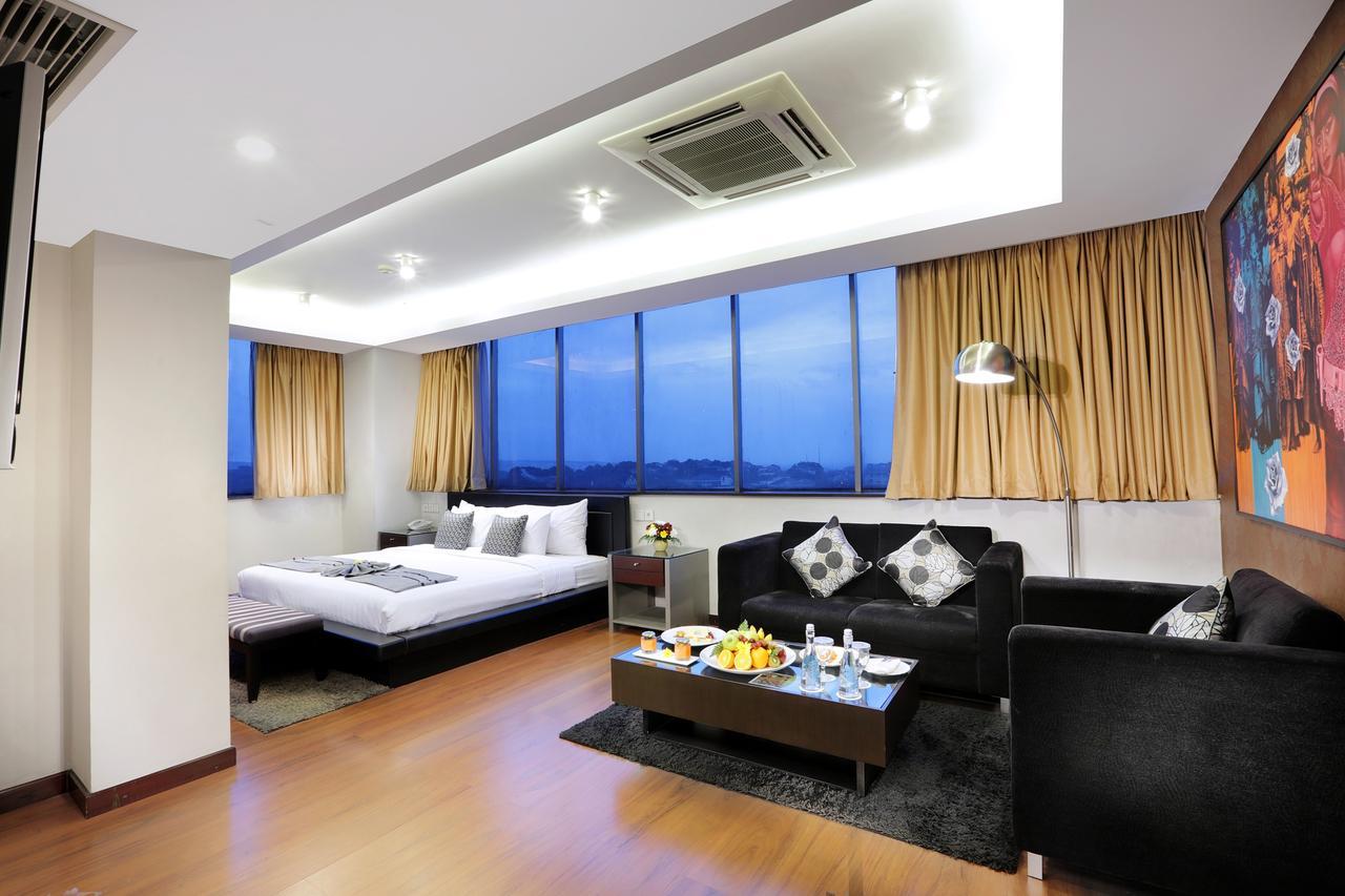 Grand Candi Hotel Semarang Exterior foto
